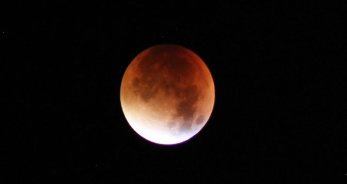 Eclipse lunar en Piscis - PiscisHoy.net